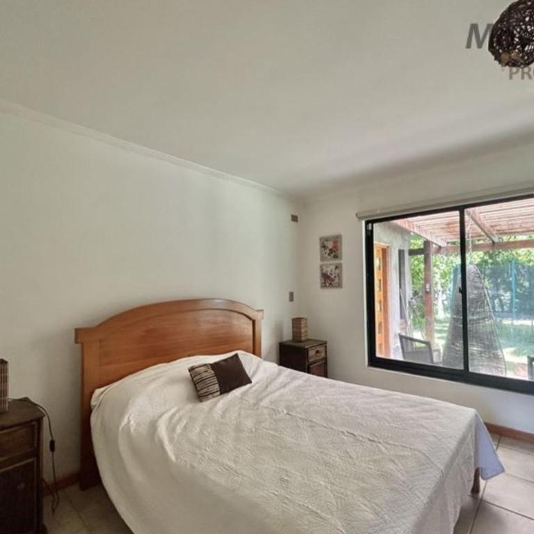 Casa en lago rapel, quincho, piscina, acceso al lago Familiar - Four-Bedroom House - 18