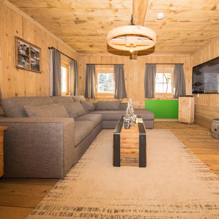 Das Wiesegg - Traditional Three-Bedroom Apartment - Split Level - 9