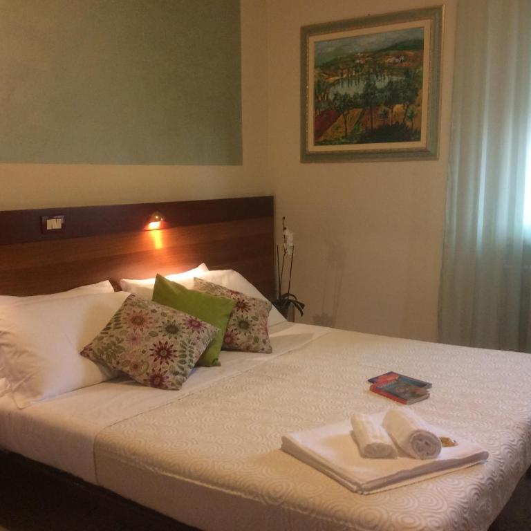 Albergo Trattoria Fioravante - Camera Matrimoniale con Vista Lago - 7