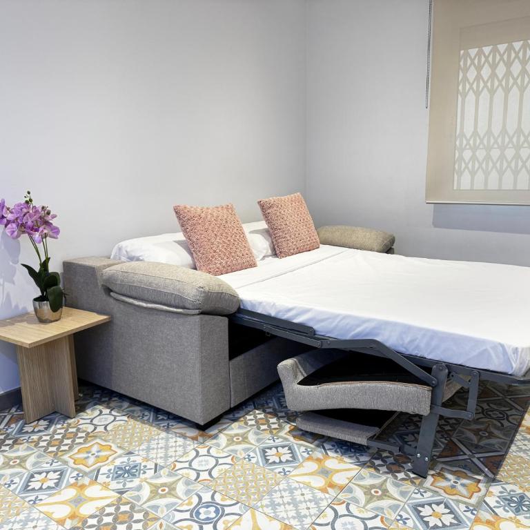 Céntrico, reformado, frente a playa de Alicante y piscina - One-Bedroom Apartment - 9
