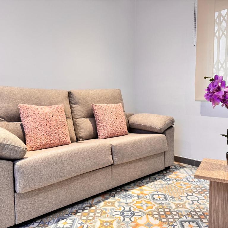 Céntrico, reformado, frente a playa de Alicante y piscina - One-Bedroom Apartment - 8