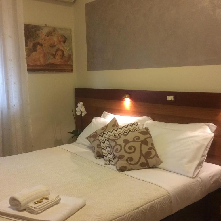 Albergo Trattoria Fioravante - Camera Matrimoniale con Vista Lago - 6