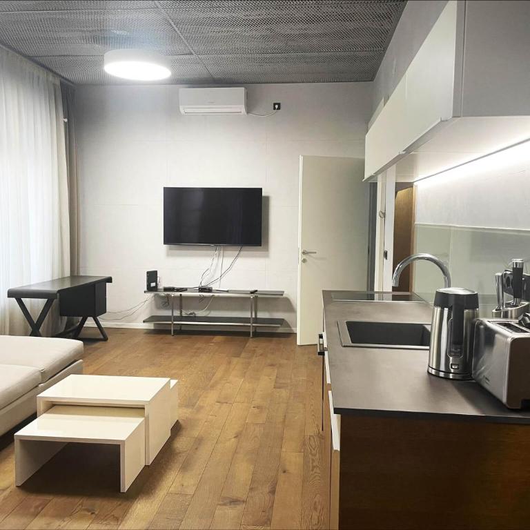 Three Bedroom Apartment Sava Square - Apartman sa 3 Spavaće Sobe - 9