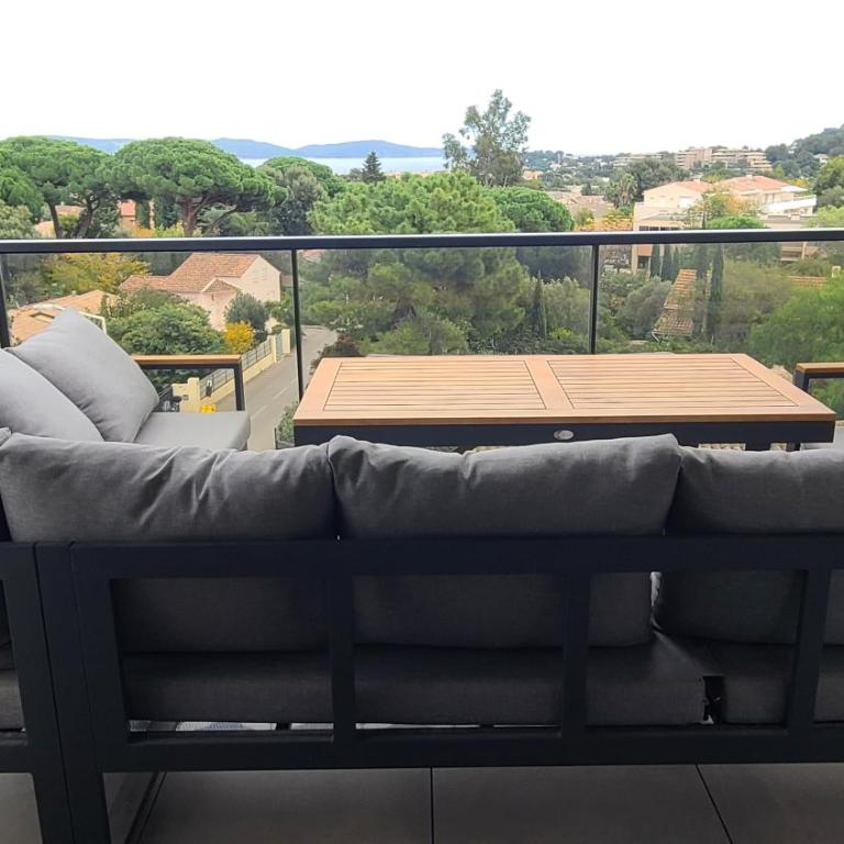 Appartement climatisé T3 vue mer de 63 M2 - 2 chambres et belle terrasse de 23 M2 - Appartement 2 Chambres avec Terrasse et Vue sur la Mer - 27