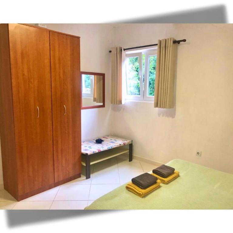 Apartments Djurovic - Double Room with Balcony and Sea View - 20