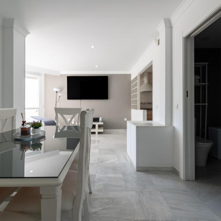 Frente al Mar y Paseo marítimo en el centro Marbella - Apartamento de 1 dormitorio - 10