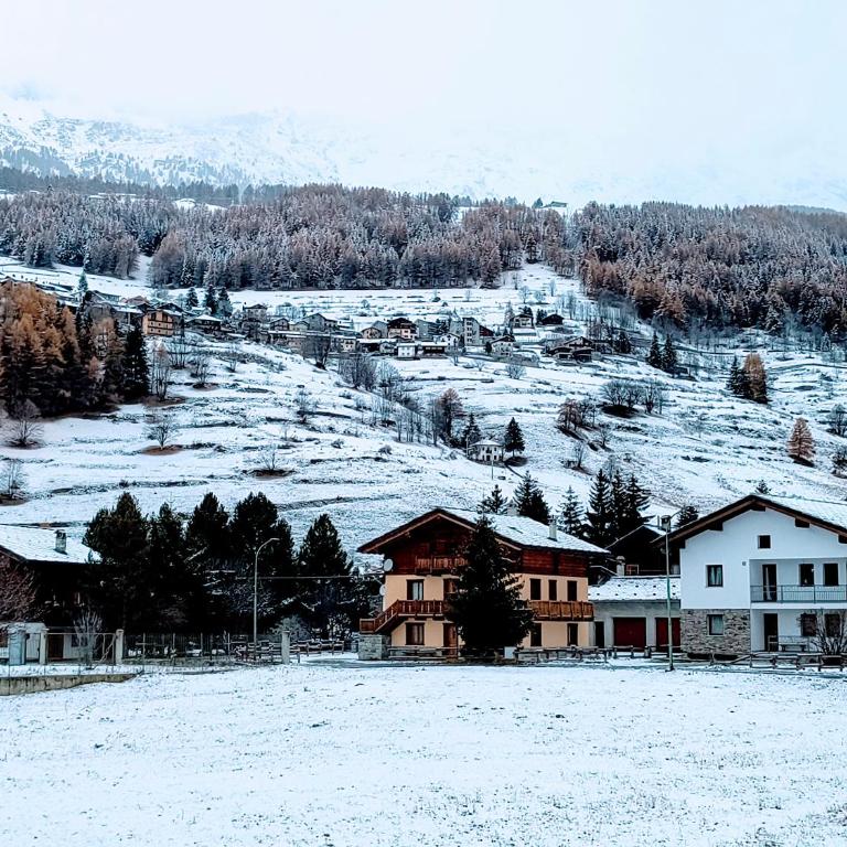 Petit Royal - Maisons de Charme Valle d'Aosta - Appartamento per 6 persone - con Balcone, Giardino e Soppalco - Appartamento con 2 Camere da Letto - 17