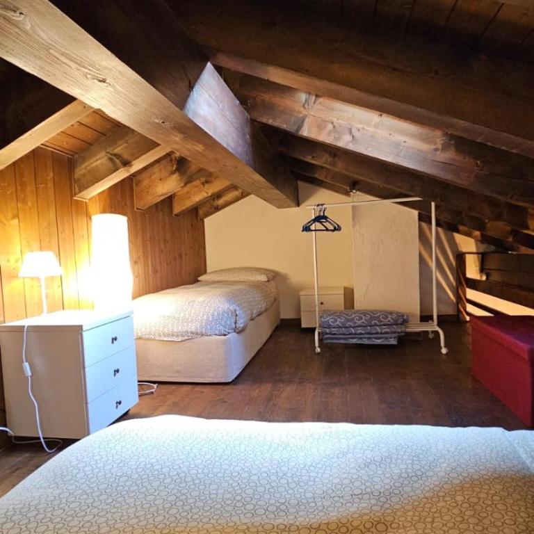 Petit Royal - Maisons de Charme Valle d'Aosta - Appartamento per 6 persone - con Balcone, Giardino e Soppalco - Appartamento con 2 Camere da Letto - 9