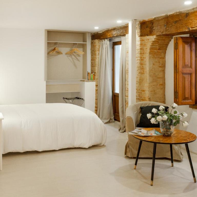 Host & Home - Family Double Room - 1