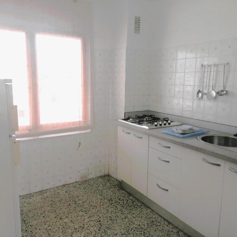 Apartamento en 2ª línea de playa con terraza, parking y WIFI, cerca de comercios. - ES-258-119 - Apartment - 21