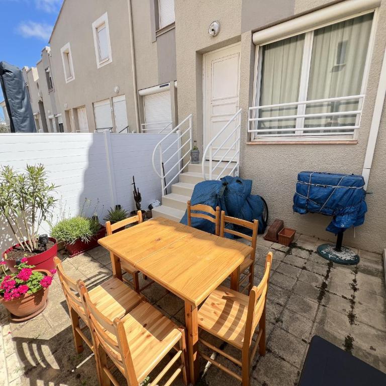 Pavillon sécurisé 50m de la plage avec parking, climatisé, 4 couchages - FR-1-781-62 - Vacation Home - 1