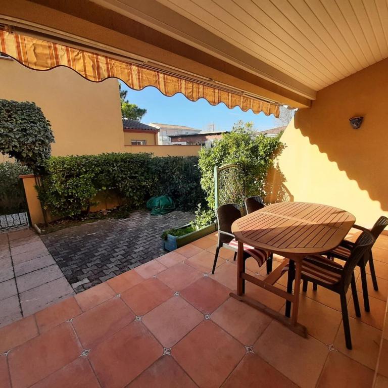 Valras-Plage: Pavillon 6 pers, Piscine, Parking privé - FR-1-781-66 - Ferienhaus - 2