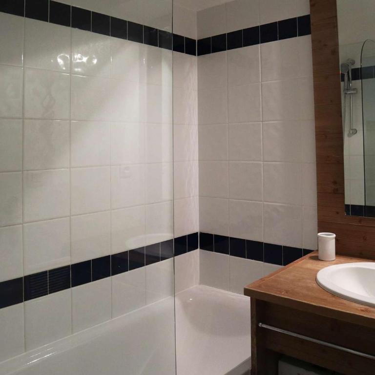 Appartement skis aux pieds, piscine, 6 pers. - FR-1-322-661 - Apartamento - 8