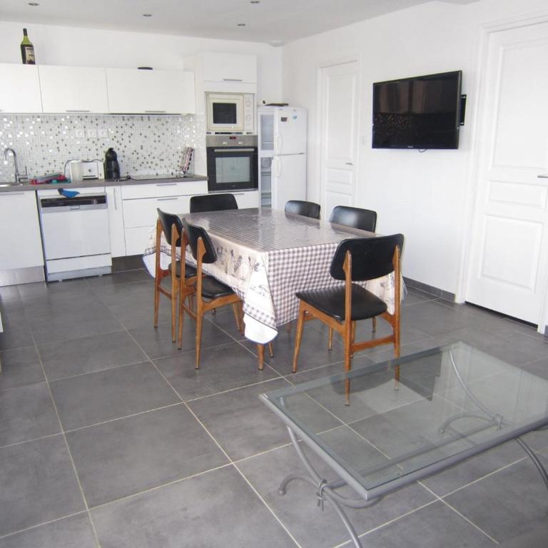 Villa moderne 5/6 pers, clim, parking, proche plage et centre - FR-1-781-64 - Ferienhaus - 6