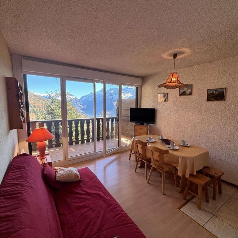Studio cabine au pied des pistes avec balcon et parking gratuit - Apartment mit 1 Schlafzimmer - 1