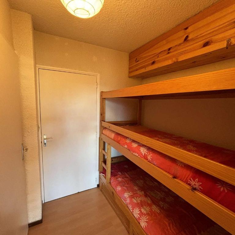 Studio cabine au pied des pistes avec balcon et parking gratuit - Apartment mit 1 Schlafzimmer - 9