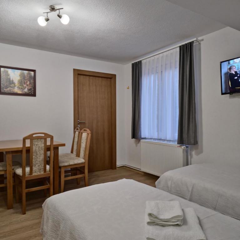Apartments Tatic - One-Bedroom Apartment - 2