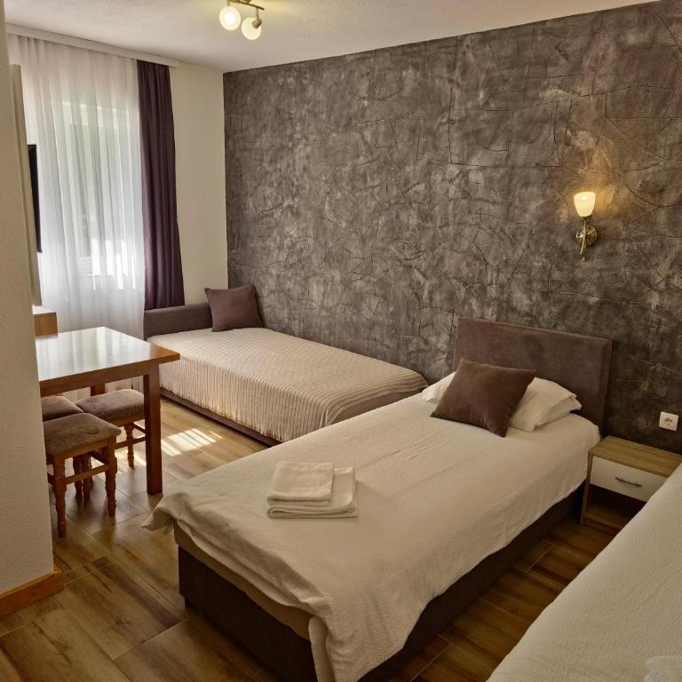 Apartments Tatic - Standard Triple Room - 2