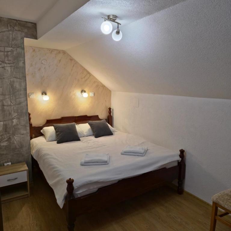 Apartments Tatic - One-Bedroom Apartment - 3