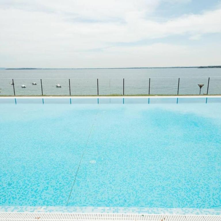 Luxury Lake View 2 Bed - Apartamento de 2 dormitorios - 48