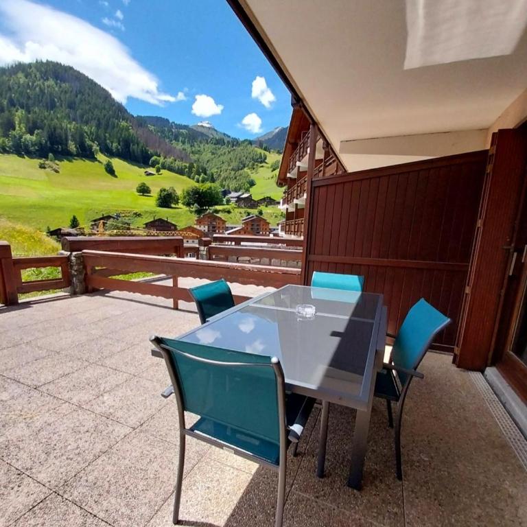 Arêches, 4 pers, télésiège à 5 mn à pied, grande terrasse en RDJ - Apartamento de 2 dormitorios - 2