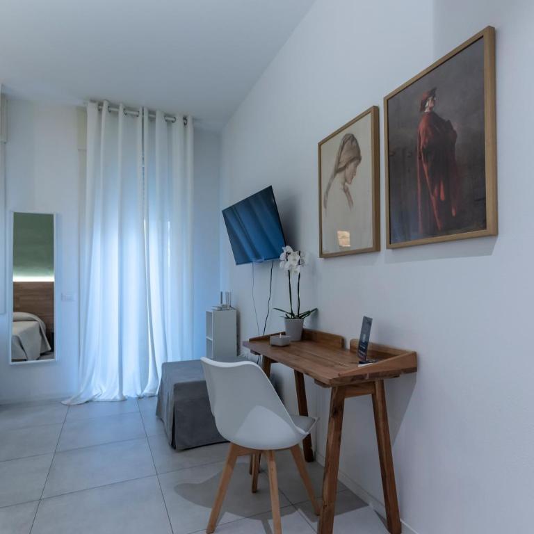 Dantis Rooms - Camera Tripla con Balcone - 3