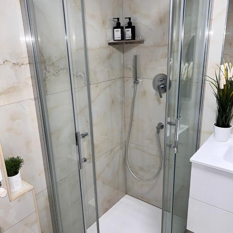 Candelor House - Apartment & Garden Trastevere - Deluxe Two-Bedroom Apartment with Garden View - 34