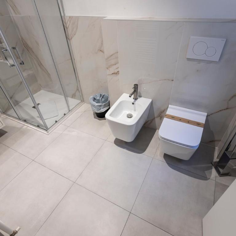 Dantis Rooms - Camera Tripla con Balcone - 14