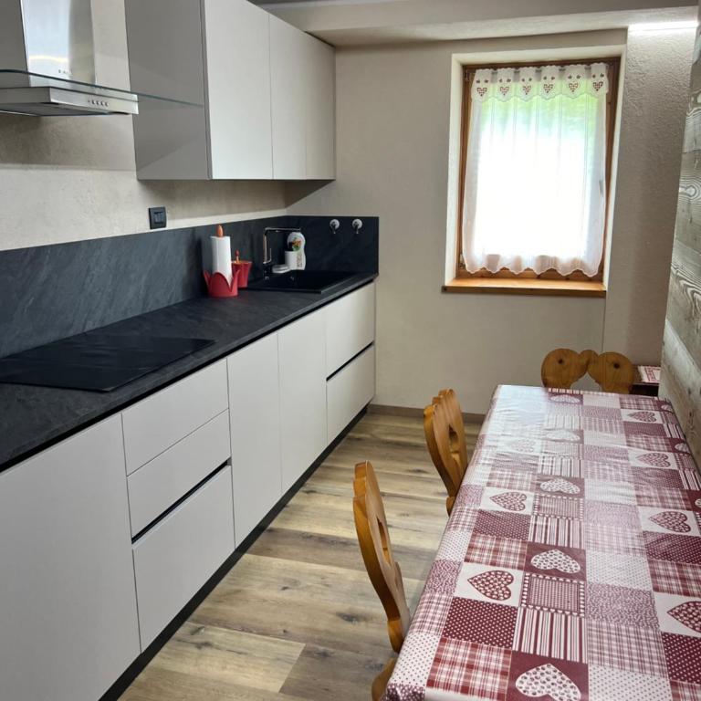 Maison Marcoz - Appartamenti vacanze - Appartamento Deluxe con 3 Camere da Letto - 5