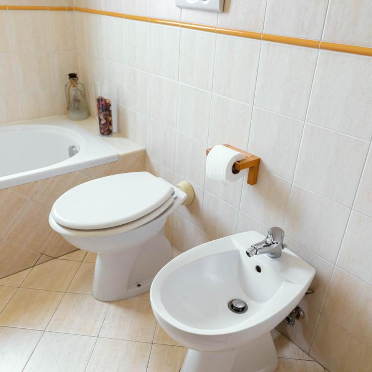 Casa di Massimo - Appartamento con 2 Camere da Letto e Balcone - 18