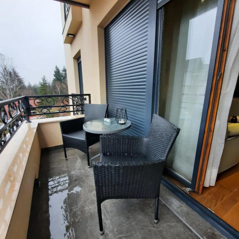 NJANJA apartmani Zlatibor - Apartman sa 2 Spavaće Sobe i Balkonom - 32