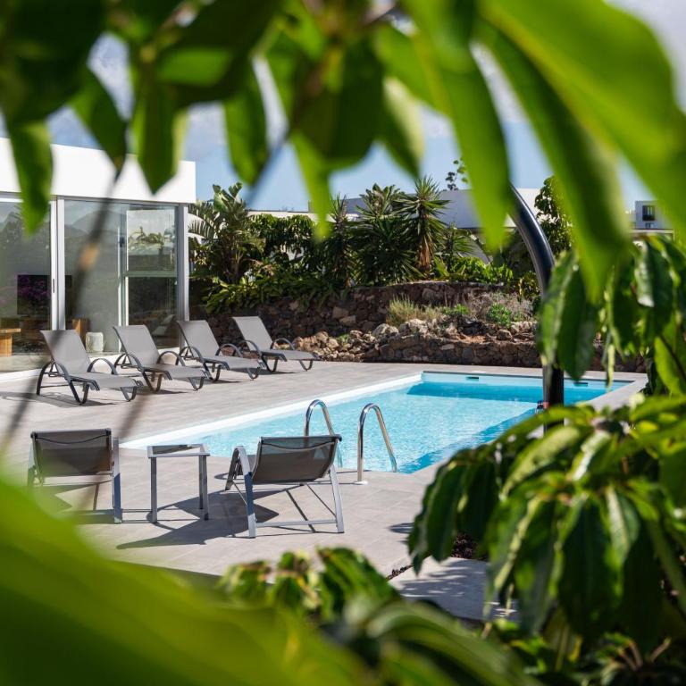Almara House, Luxury villa with heated pool - Villa with Private Pool - 4