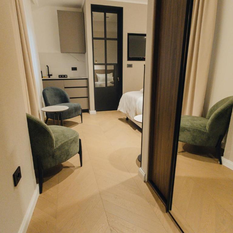 Hotel Flaneur - Dvokrevetna Soba sa Bračnim Krevetom - 3