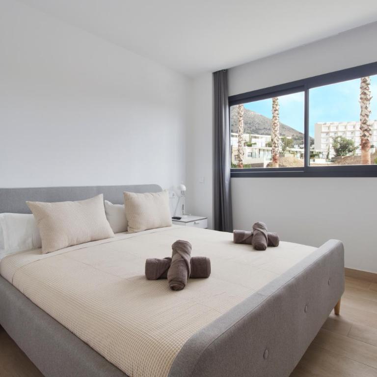 Happy Travel Higueron West - Two-Bedroom Apartment - 18