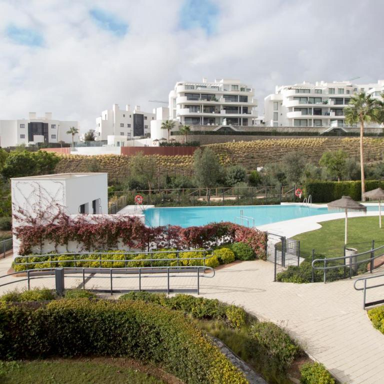 Happy Travel Higueron West - Two-Bedroom Apartment - 22