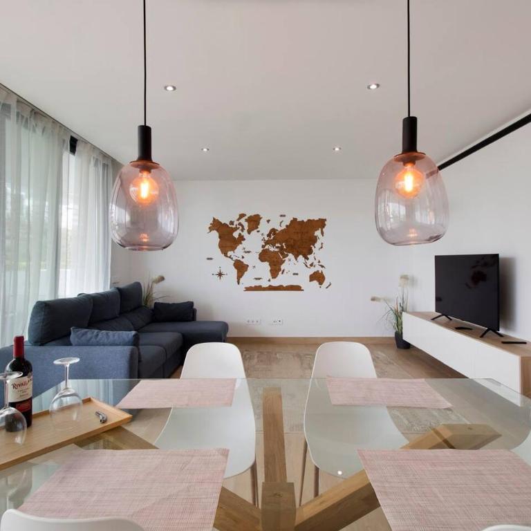 Happy Travel Higueron West - Two-Bedroom Apartment - 3