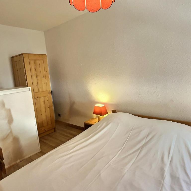 Grand studio mezzanine avec parking couvert, proche des pistes - FR-1-411-868 - Apartamento - 12