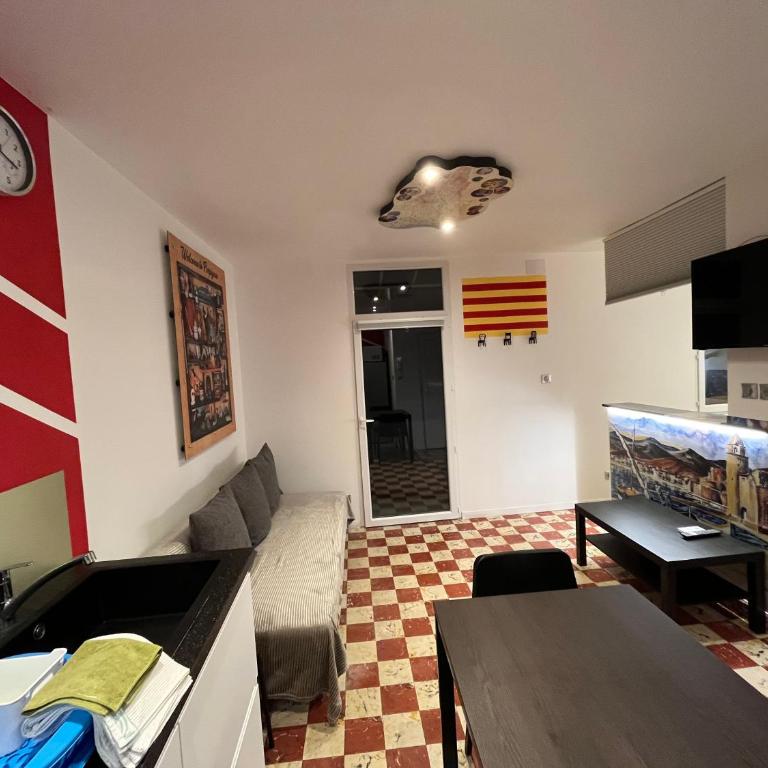 Maison de Majorque-Appartements - Apartment 4 with Balcony 1st Floor - 10