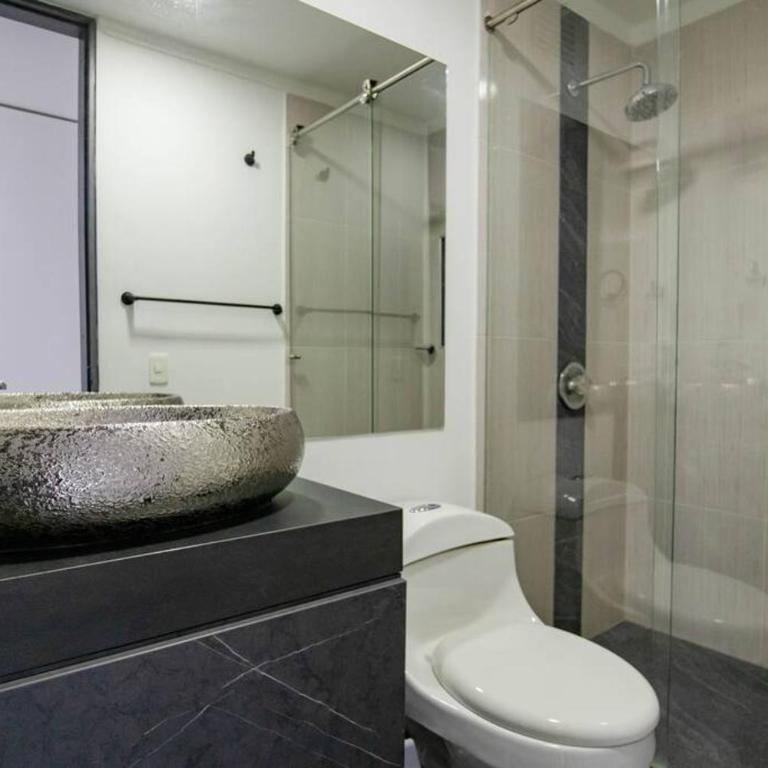 Apartamento Ejecutivo El Poblado Renta Larga 28 dias Amueblado WiFi - Three-Bedroom Apartment - 10