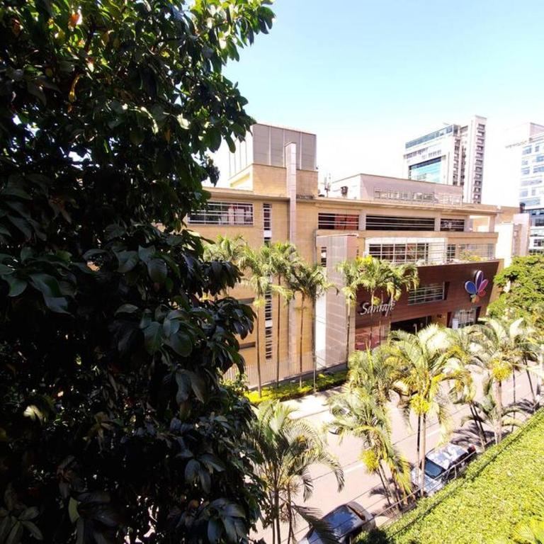 Apartamento Ejecutivo El Poblado Renta Larga 28 dias Amueblado WiFi - Three-Bedroom Apartment - 18