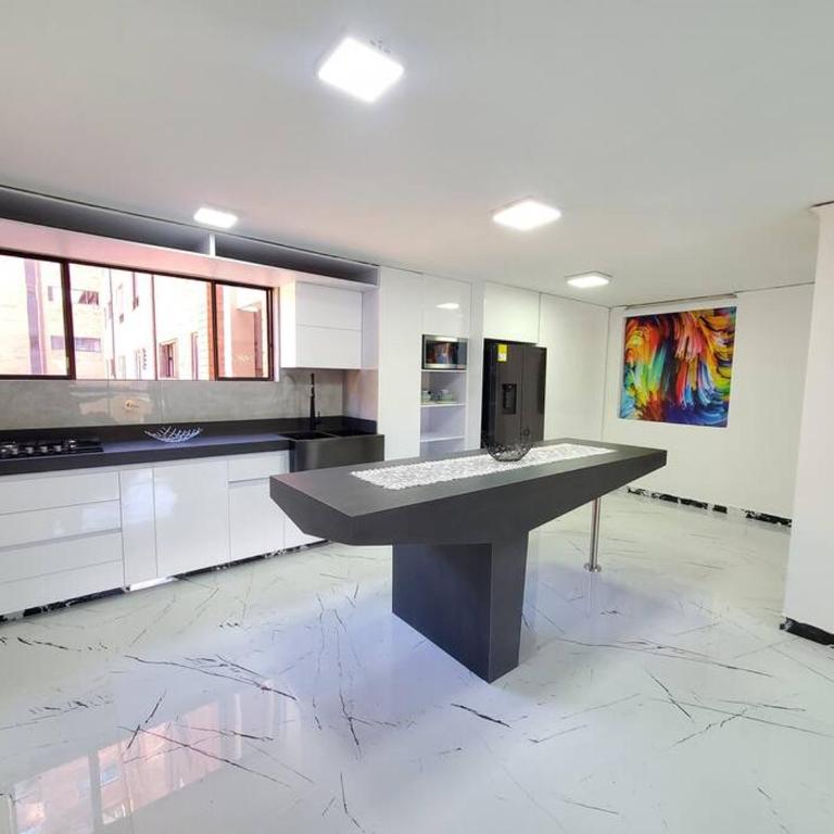 Apartamento Ejecutivo El Poblado Renta Larga 28 dias Amueblado WiFi - Three-Bedroom Apartment - 26