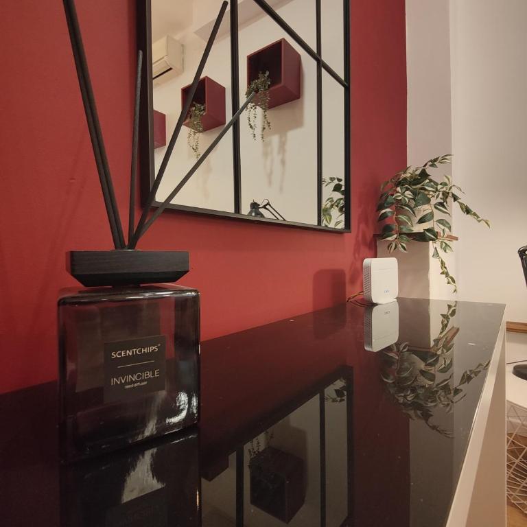 Red Loft in Madrid - One-Bedroom Apartment - 14