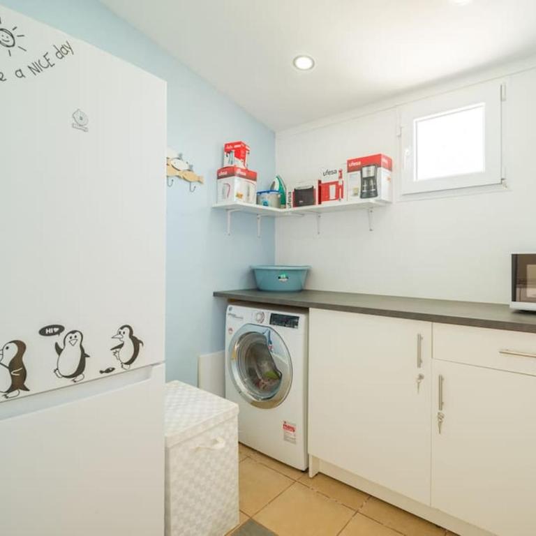 Roque y Nieves - One-Bedroom Apartment - 2
