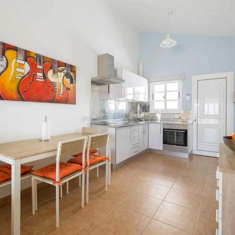 Roque y Nieves - One-Bedroom Apartment - 8