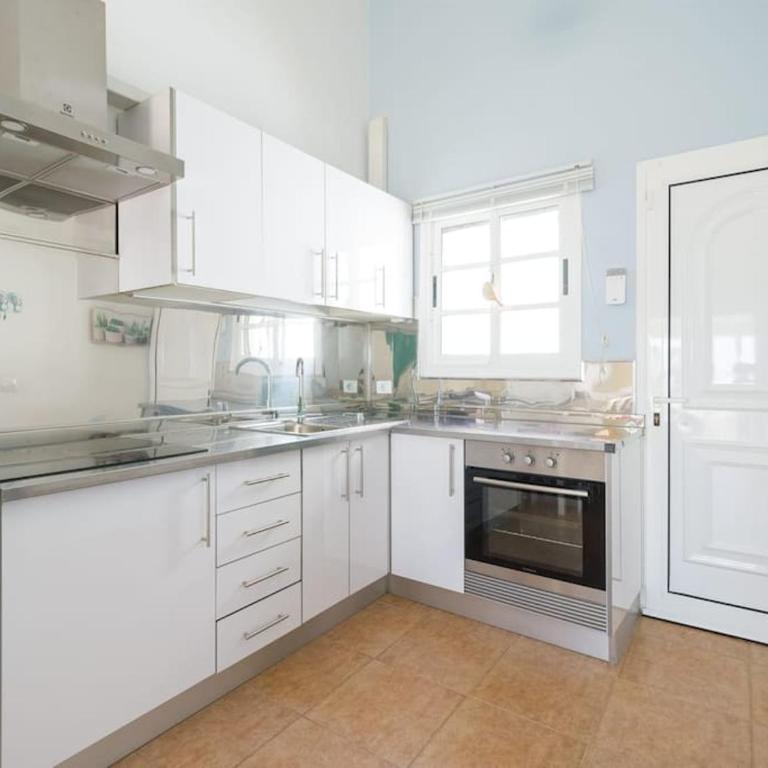 Roque y Nieves - One-Bedroom Apartment - 14