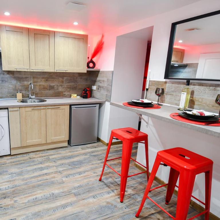 L'Arena - Love Room, Jacuzzi - Studio mit Whirlpool - 24