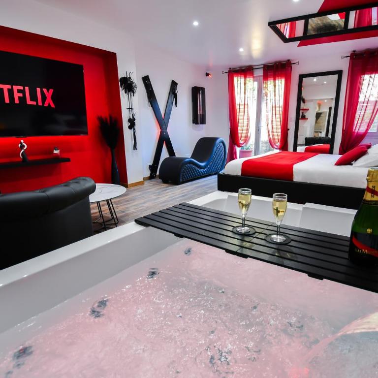 L'Arena - Love Room, Jacuzzi - Studio mit Whirlpool - 1