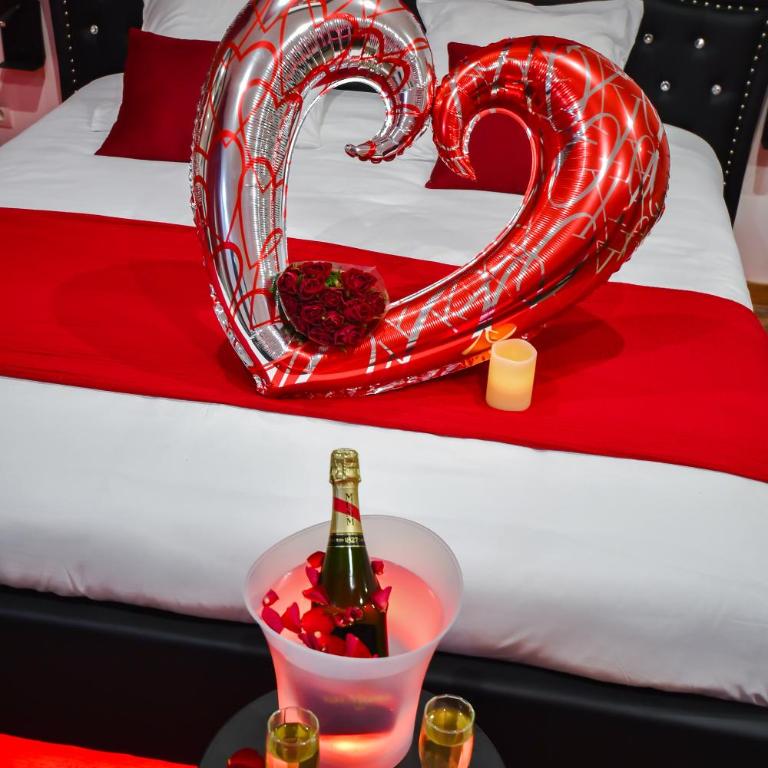 L'Arena - Love Room, Jacuzzi - Studio mit Whirlpool - 23