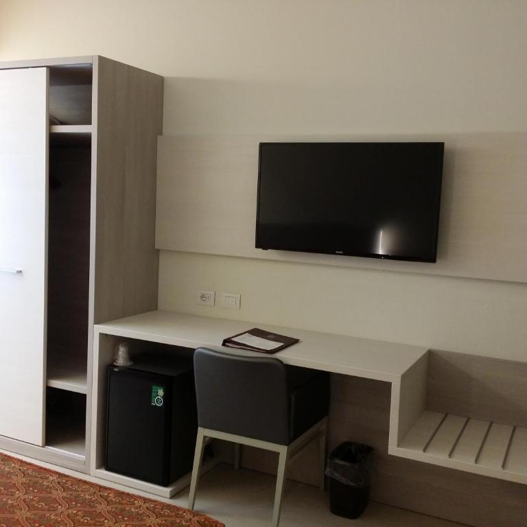 Alfa Fiera Hotel - Camera Tripla Comfort - 10