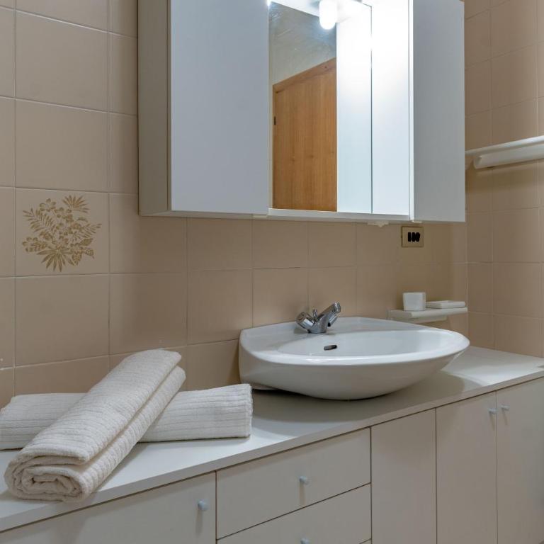 Trilo SaltaFoss - Appartamento con 2 Camere da Letto e con Vista Montagna - 28